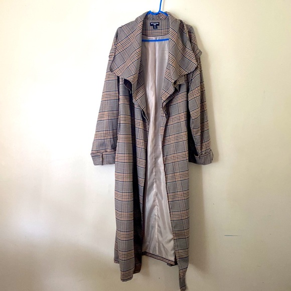 Pretty Little Thing Plus Size Plaid Coat - Picture 2 of 4